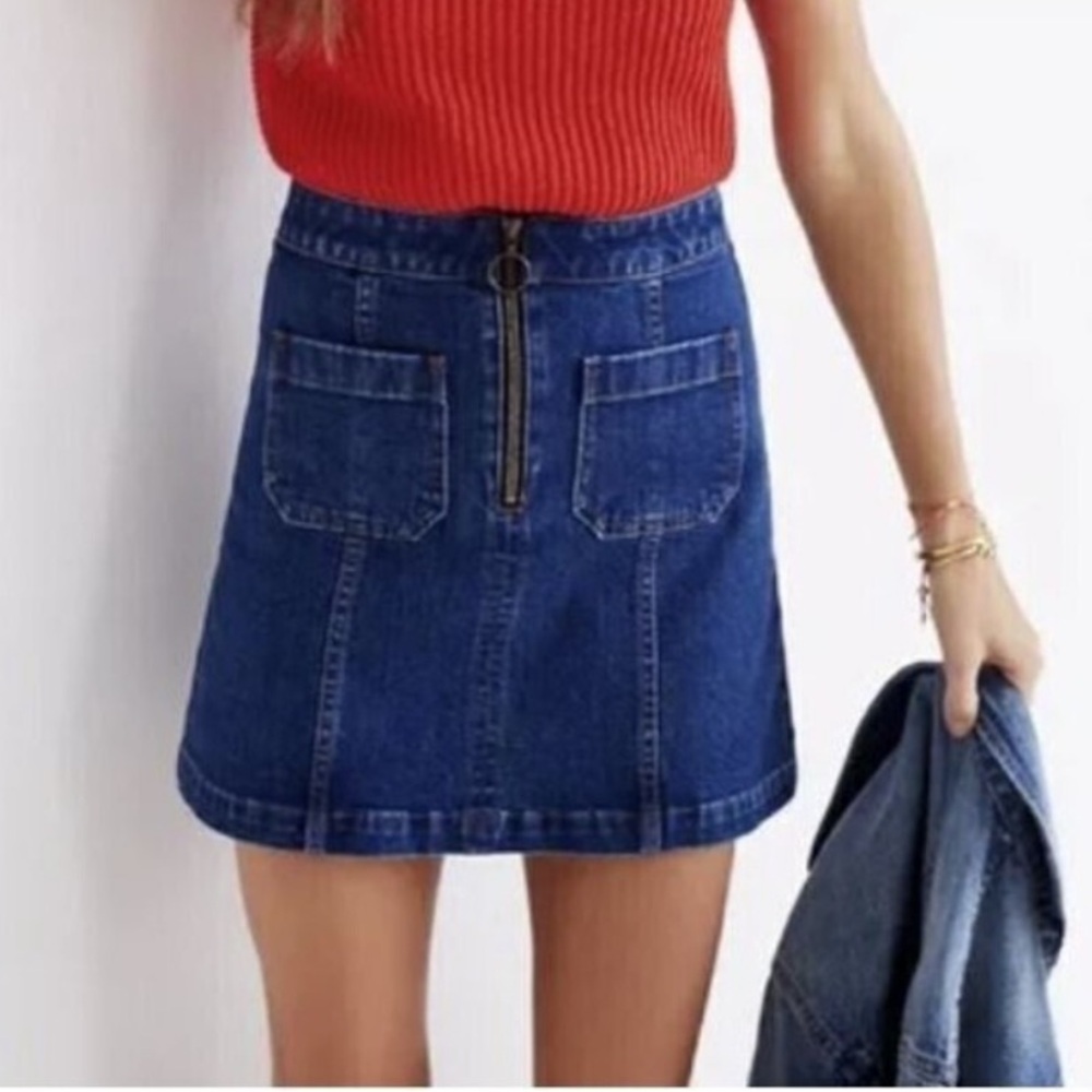 Madewell Deniim Skirt in Size 28